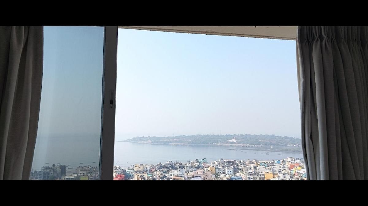 Sea-view Premium 2bhk 950sqft, Parking, Andheri W Apartment *