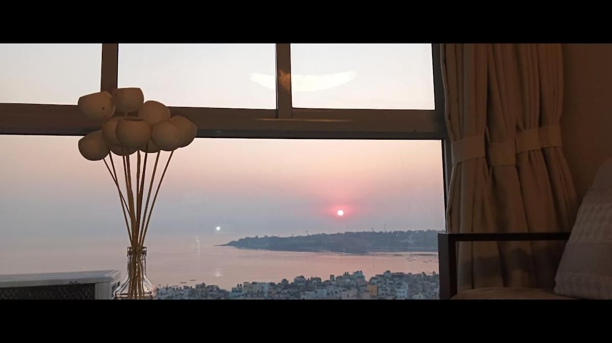 Sea-view Premium 2bhk 950sqft, Parking, Andheri W Mumbai