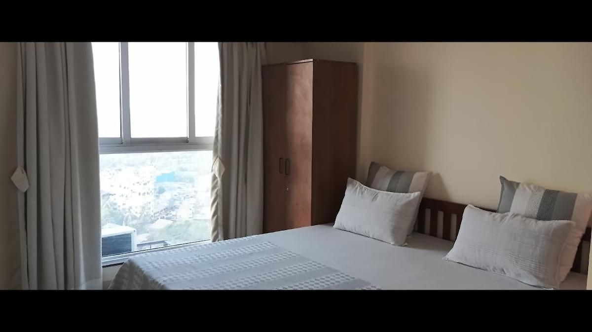 Sea-view Premium 2bhk 950sqft, Parking, Andheri W Mumbai