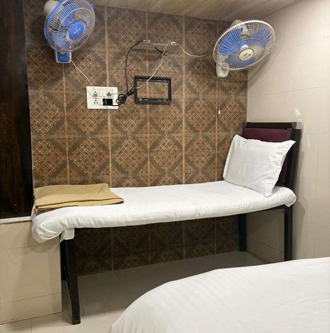 Hotel Qamar Mumbai
