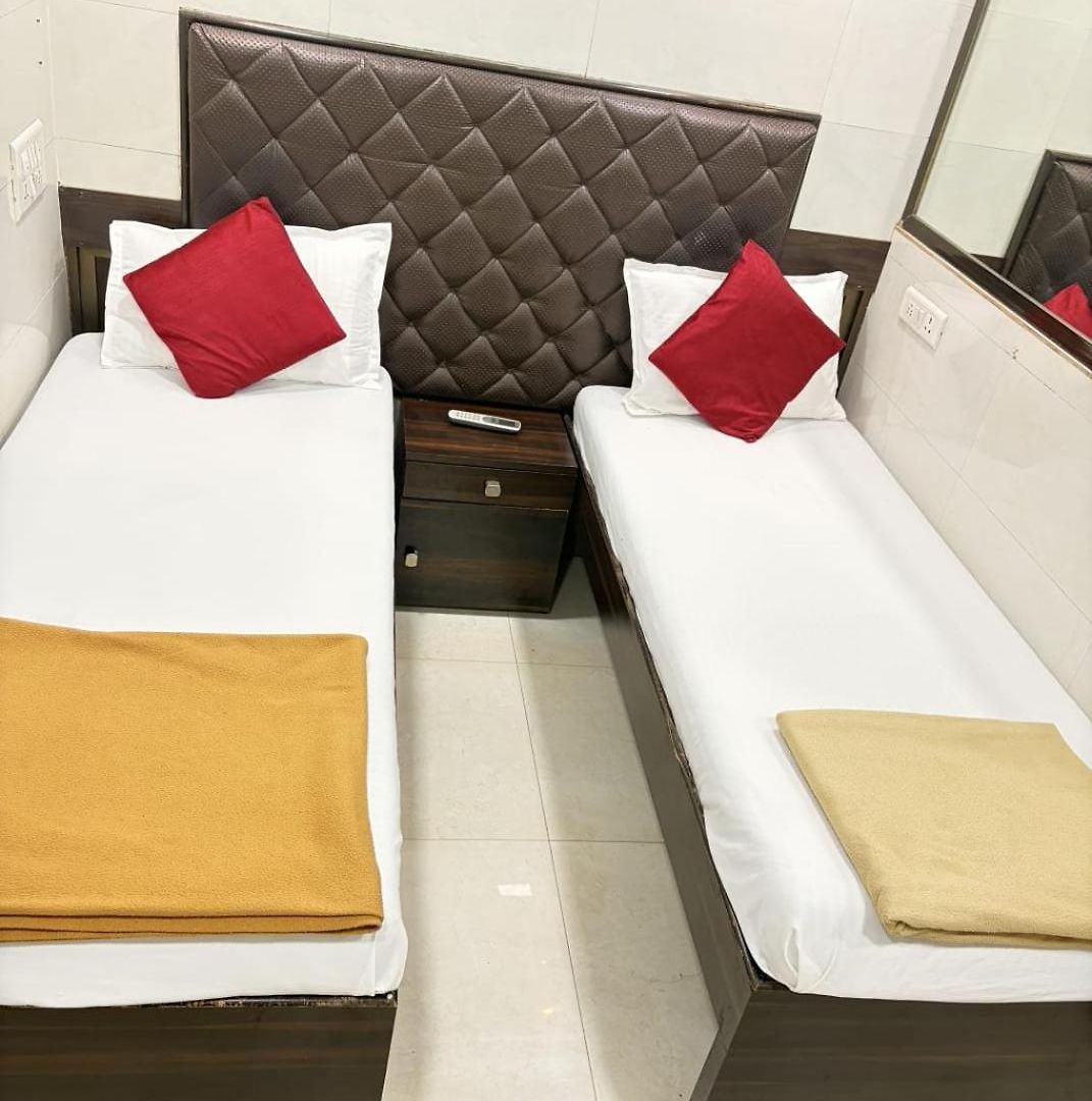 Qamar Hotel Mumbai