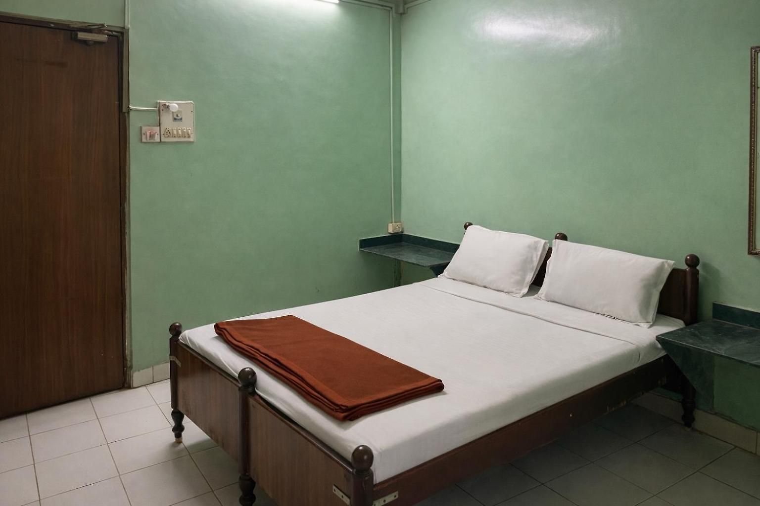 Srk Hotel- Grant Road