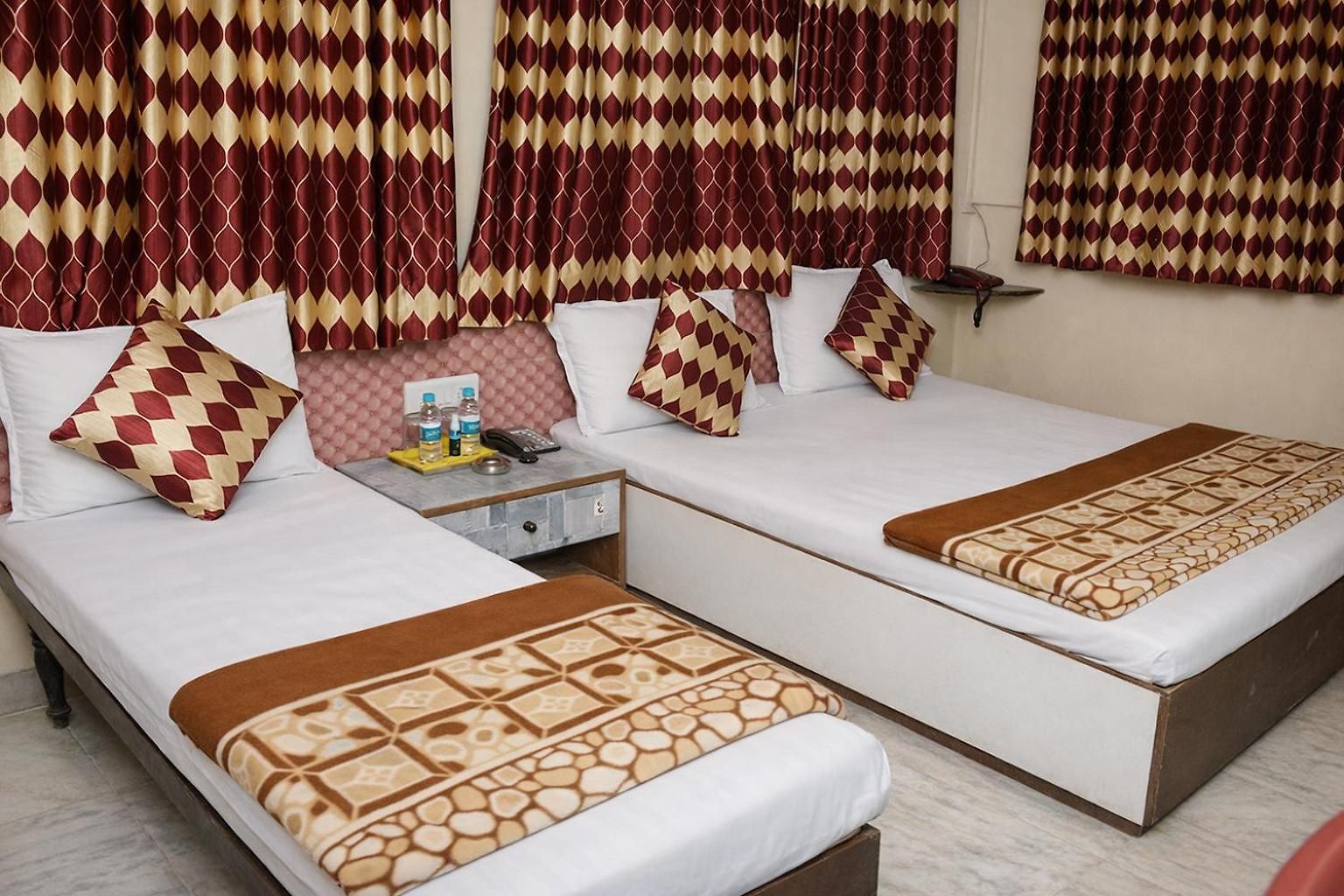 Srk Hotel- Grant Road Hotel