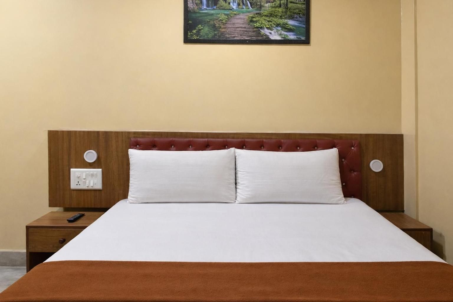 Srk Hotel- Grant Road Hotel Mumbai