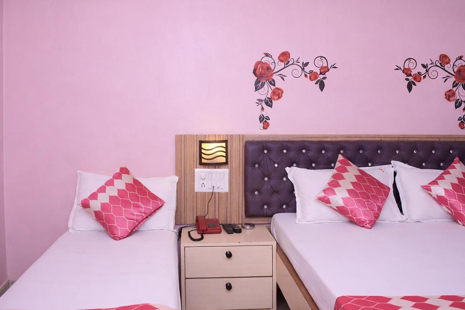 Srk Hotel- Grant Road Hotel