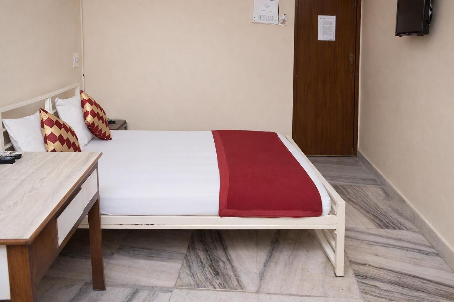 Srk Hotel- Grant Road Hotel 2*