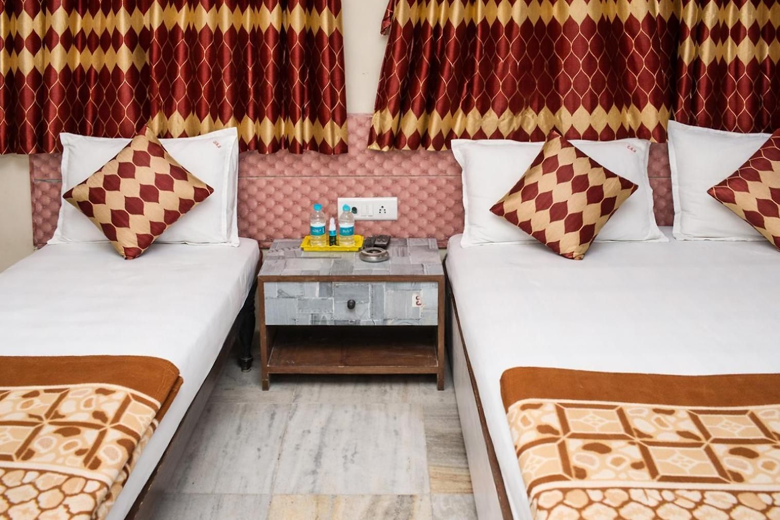 Srk Hotel- Grant Road Hotel 2*