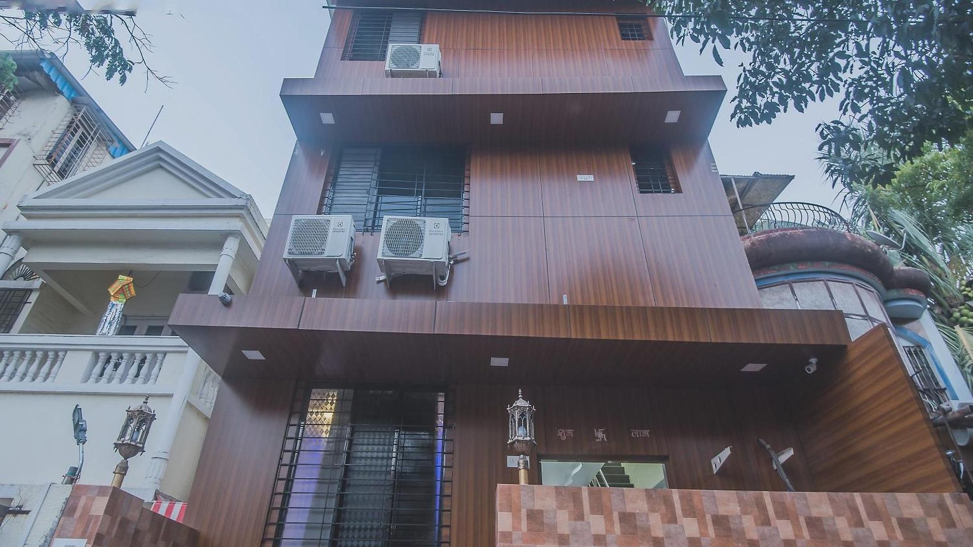 Super O Palace Near Don Bosco Hotel