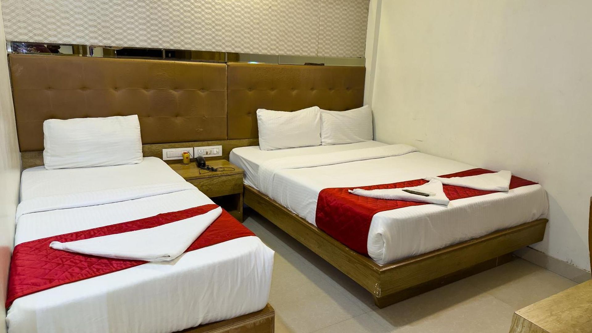 Hotel Hometown Near Us Embassy Bkc Mumbai