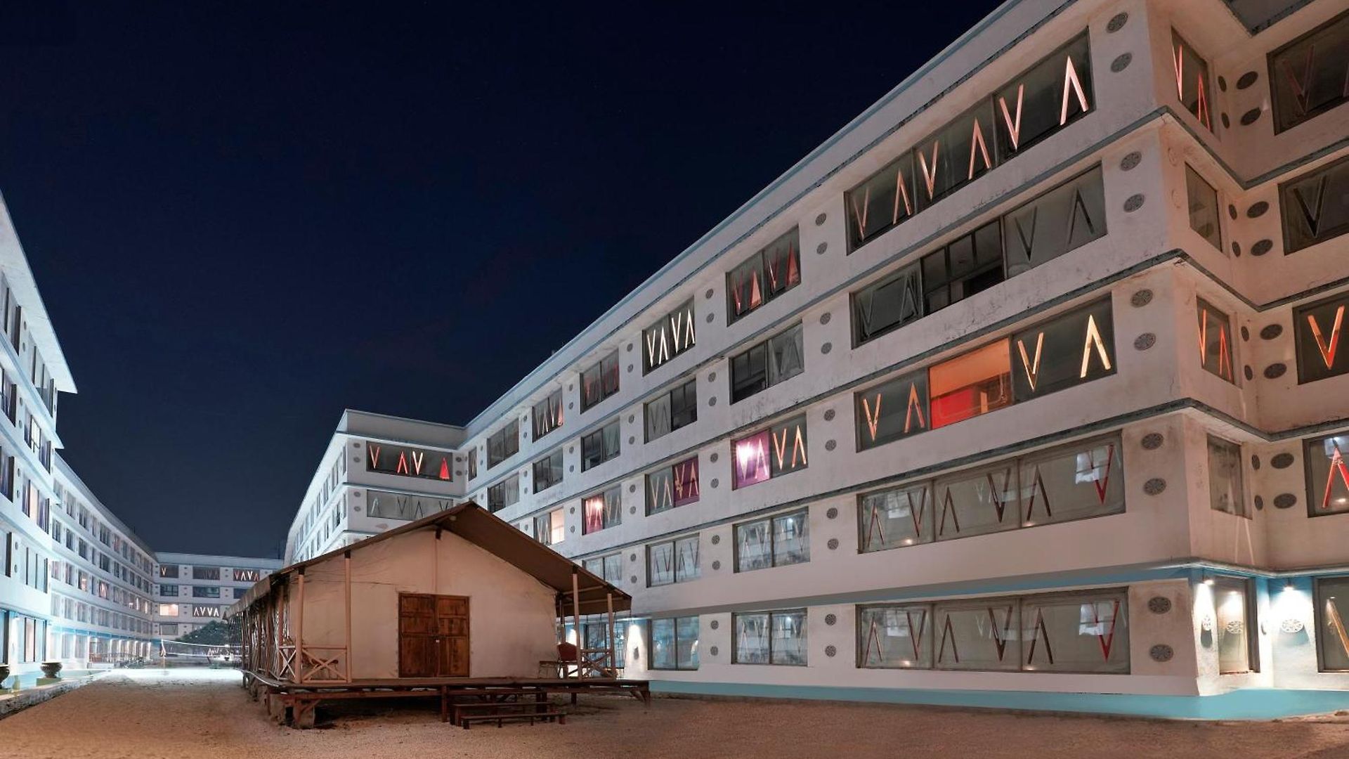 Townhouse Royal Palms - Rose Collection Hotel 4*