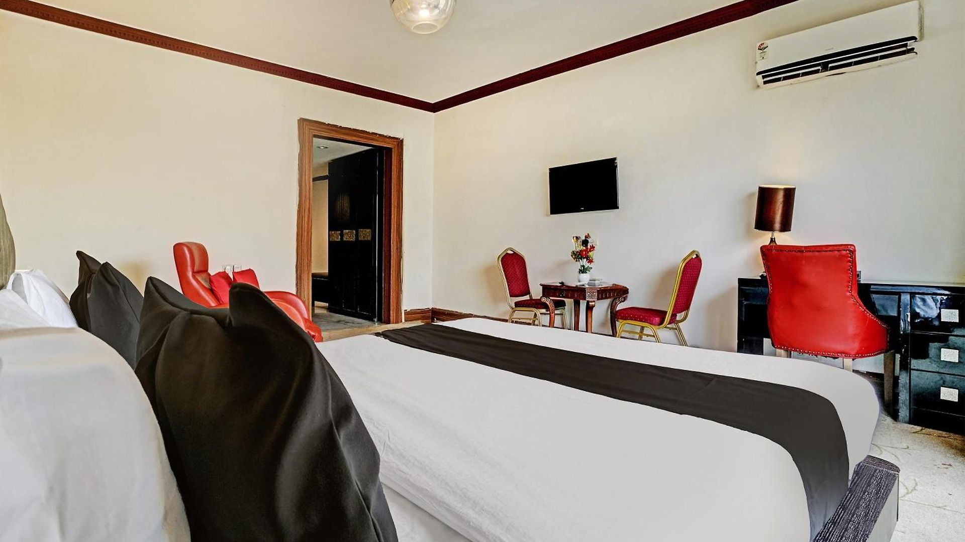 Townhouse Royal Palms - Rose Collection 4*