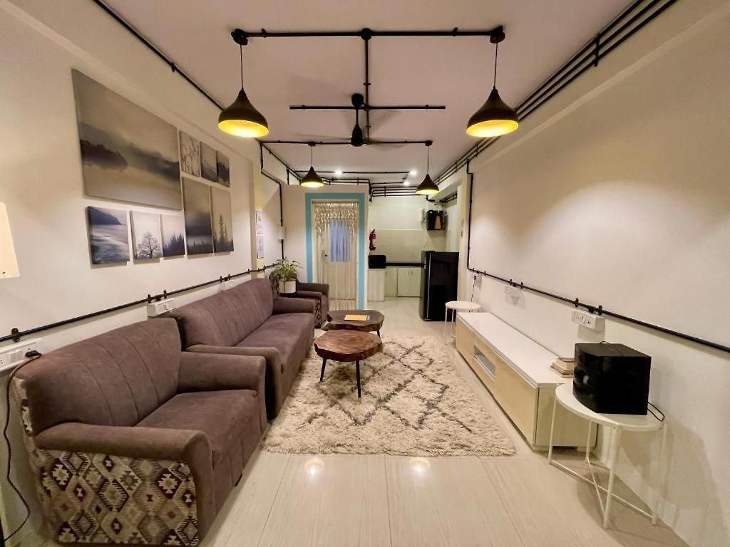 Locomo Hostel Express - Stay Work Eat Hostel