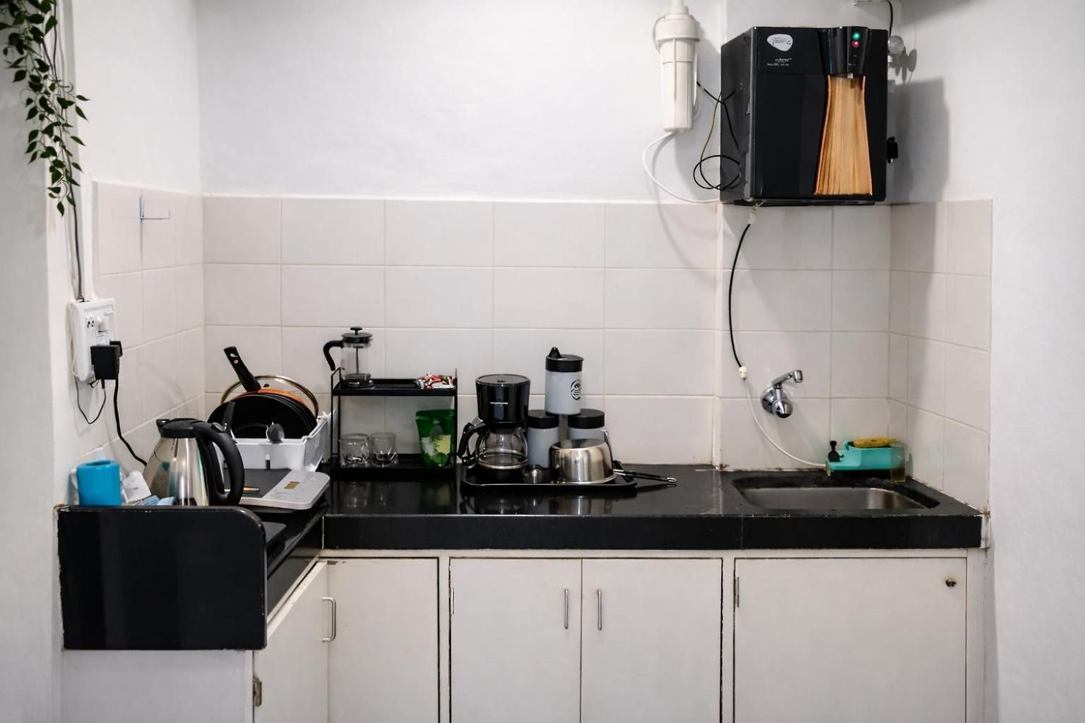 Locomo Hostel Express - Stay Work Eat Hostel *