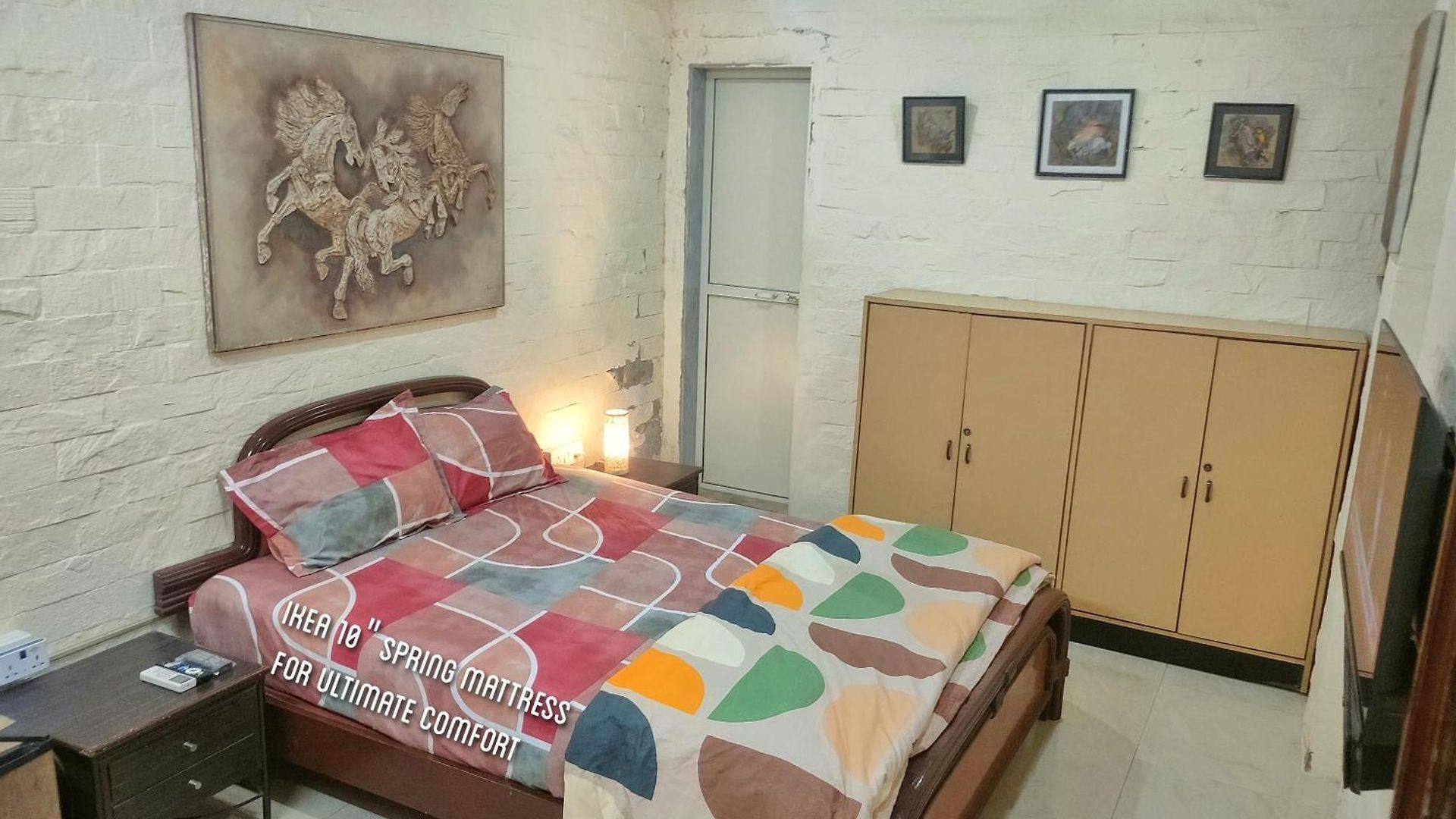 Ivory Room, Ac, Smart Tv, Ensuite, Independent Homestay *