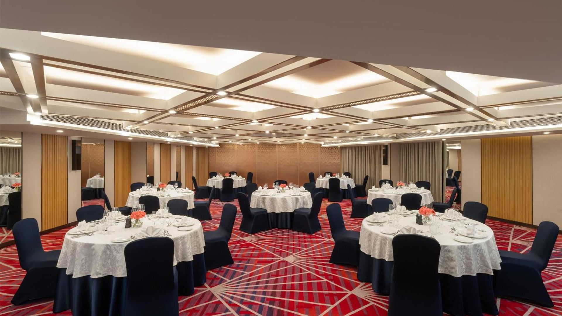 Hilton Garden International Airport Hotel