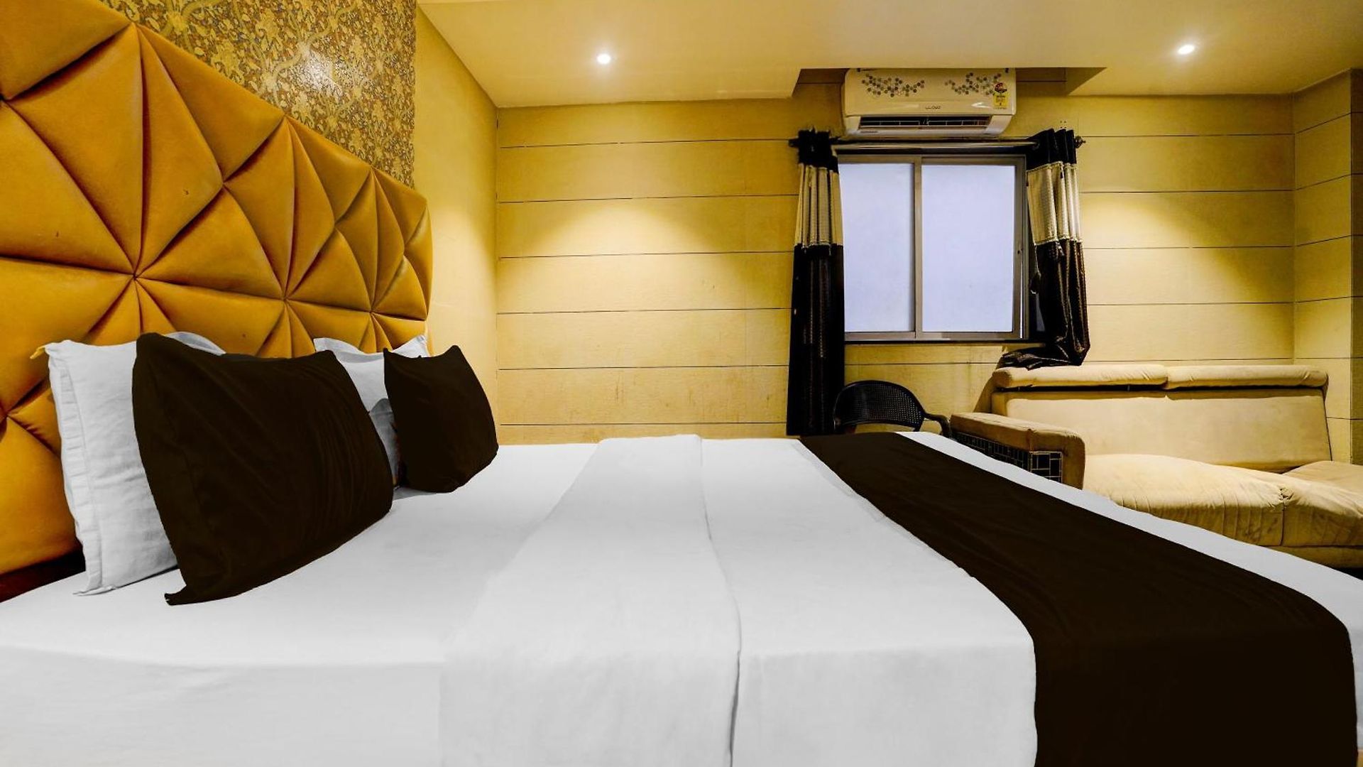 Hotel O Diana Palace & Boarding Mumbai
