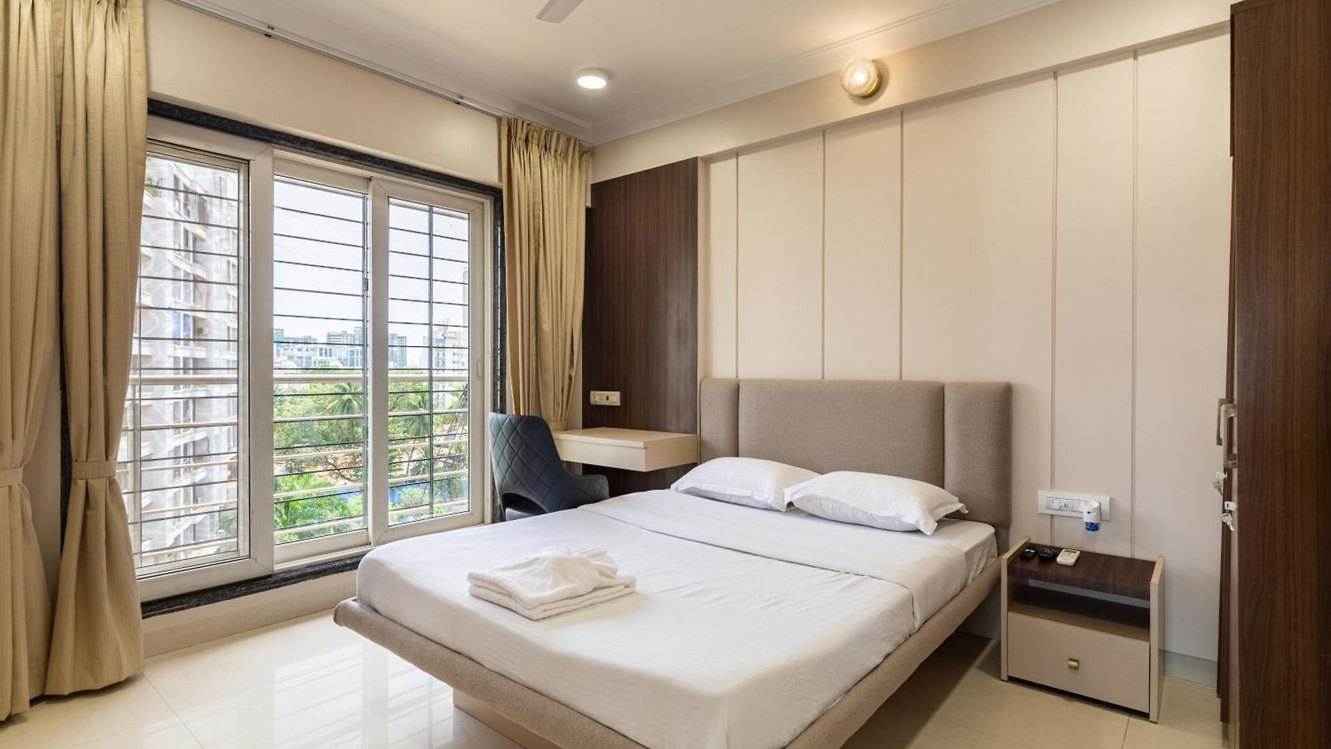 Treat Homes Service In Bkc Siddhant 601 *