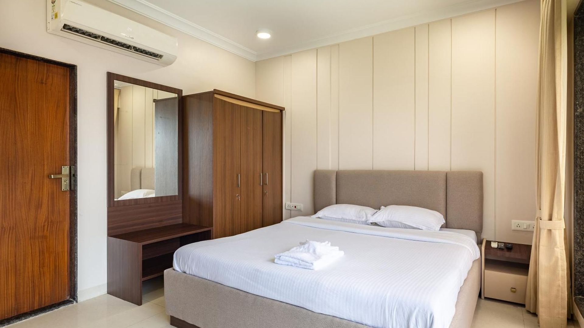 Treat Homes Service In Bkc Siddhant 601