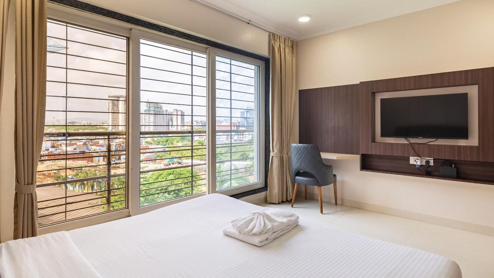 Treat Homes Service In Bkc Siddhant 601 Homestay Mumbai