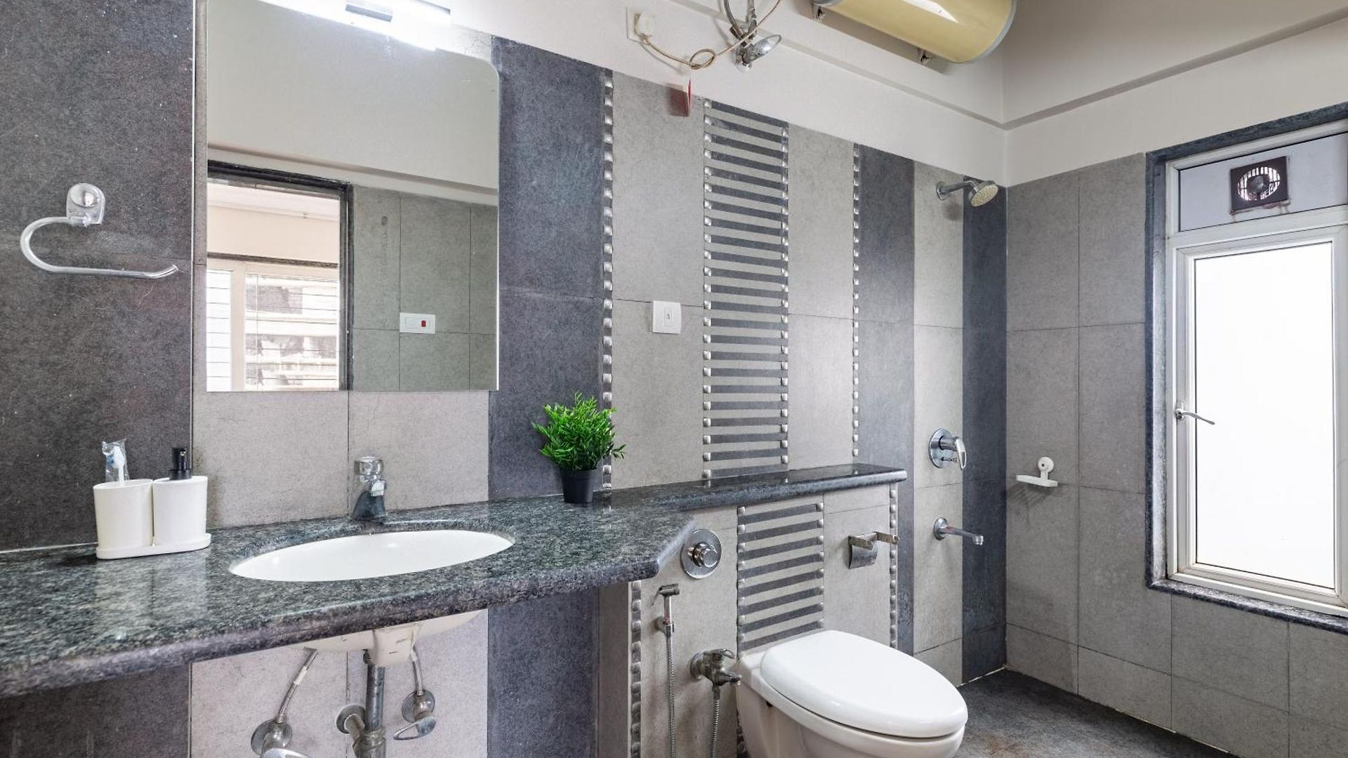 Homestay Treat Homes Service In Bkc Siddhant 601 *