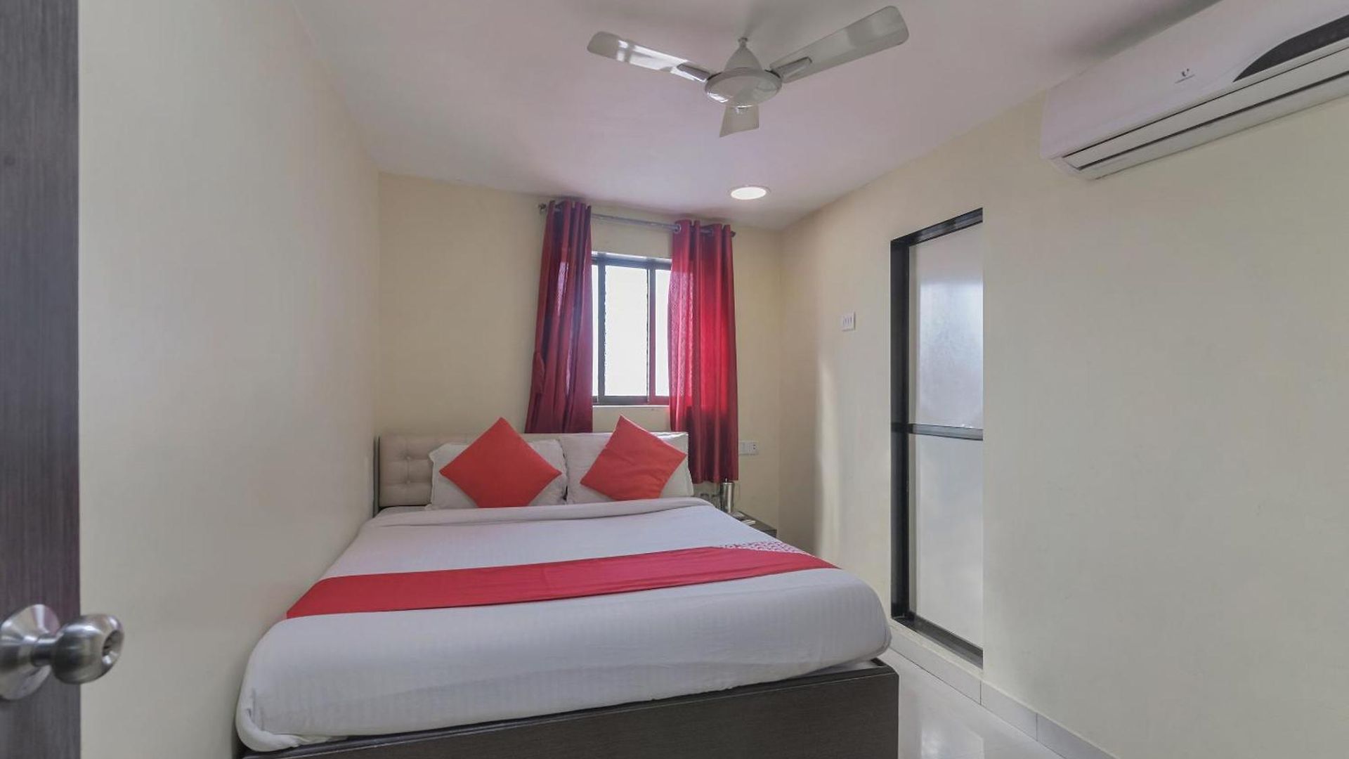 O By Oyo Ak Palace Near Chhatrapati Shivaji International Airport Mumbai