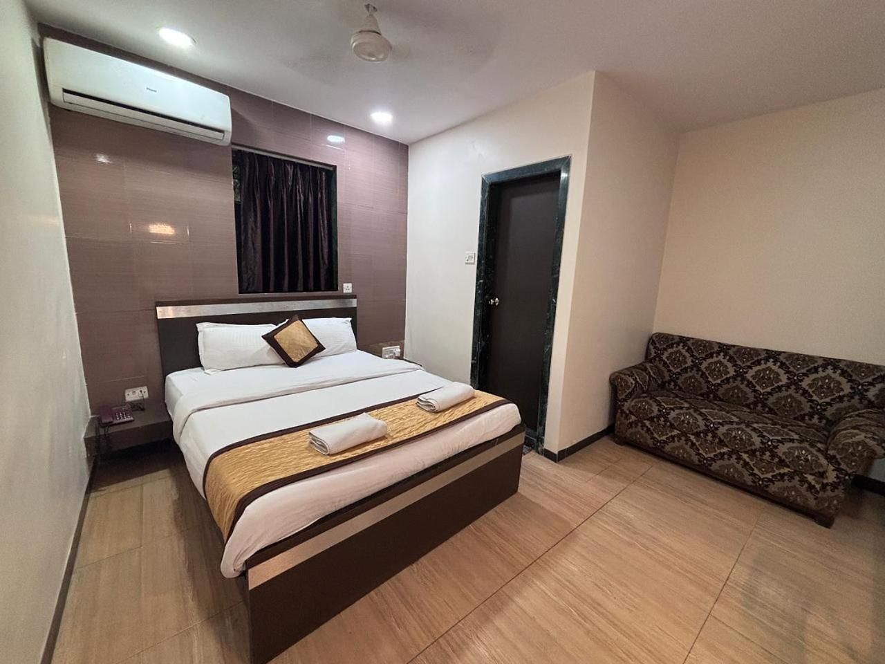 Sunshine Airport Hotel 3*