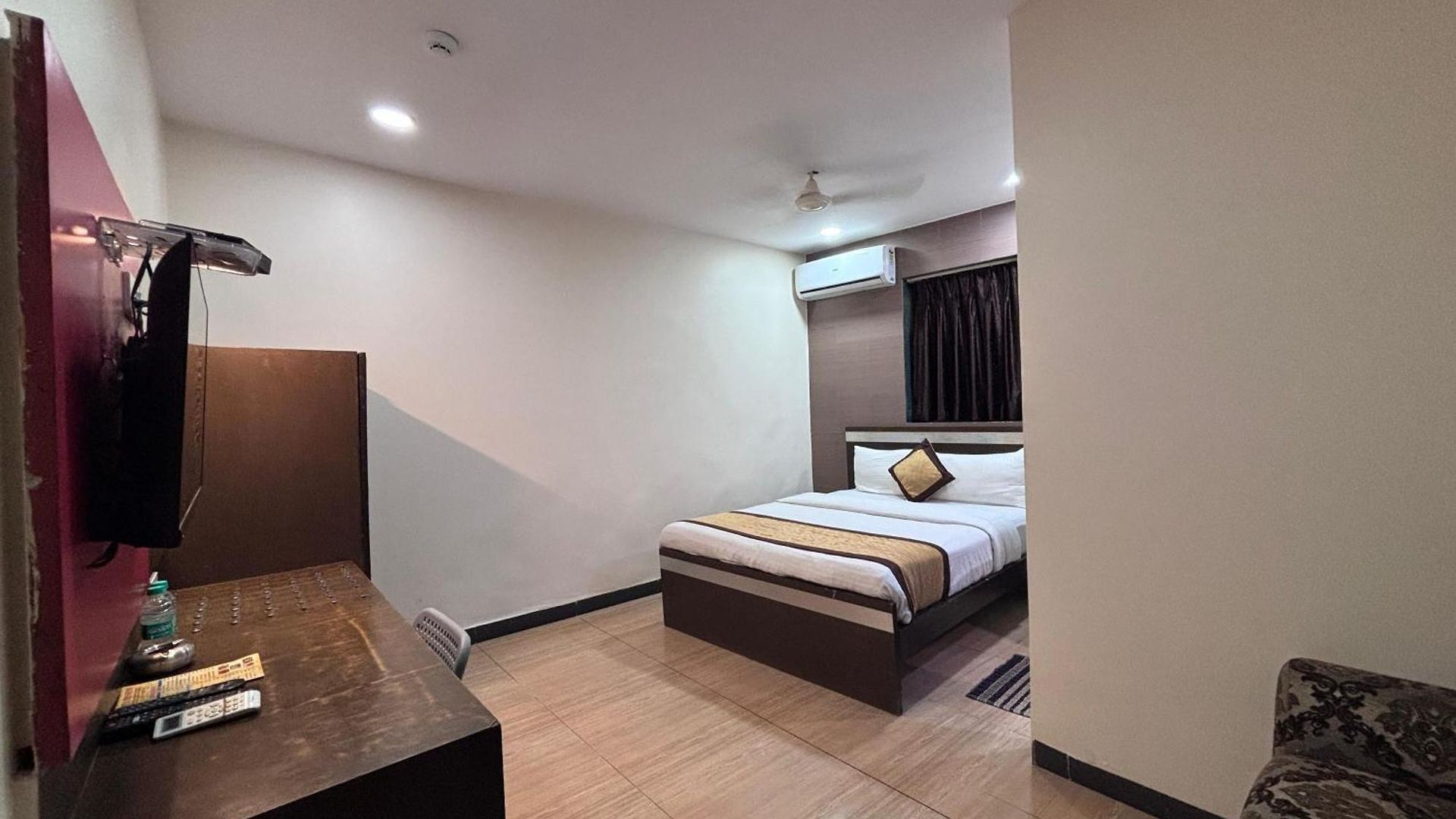 Sunshine Airport Hotel 3*