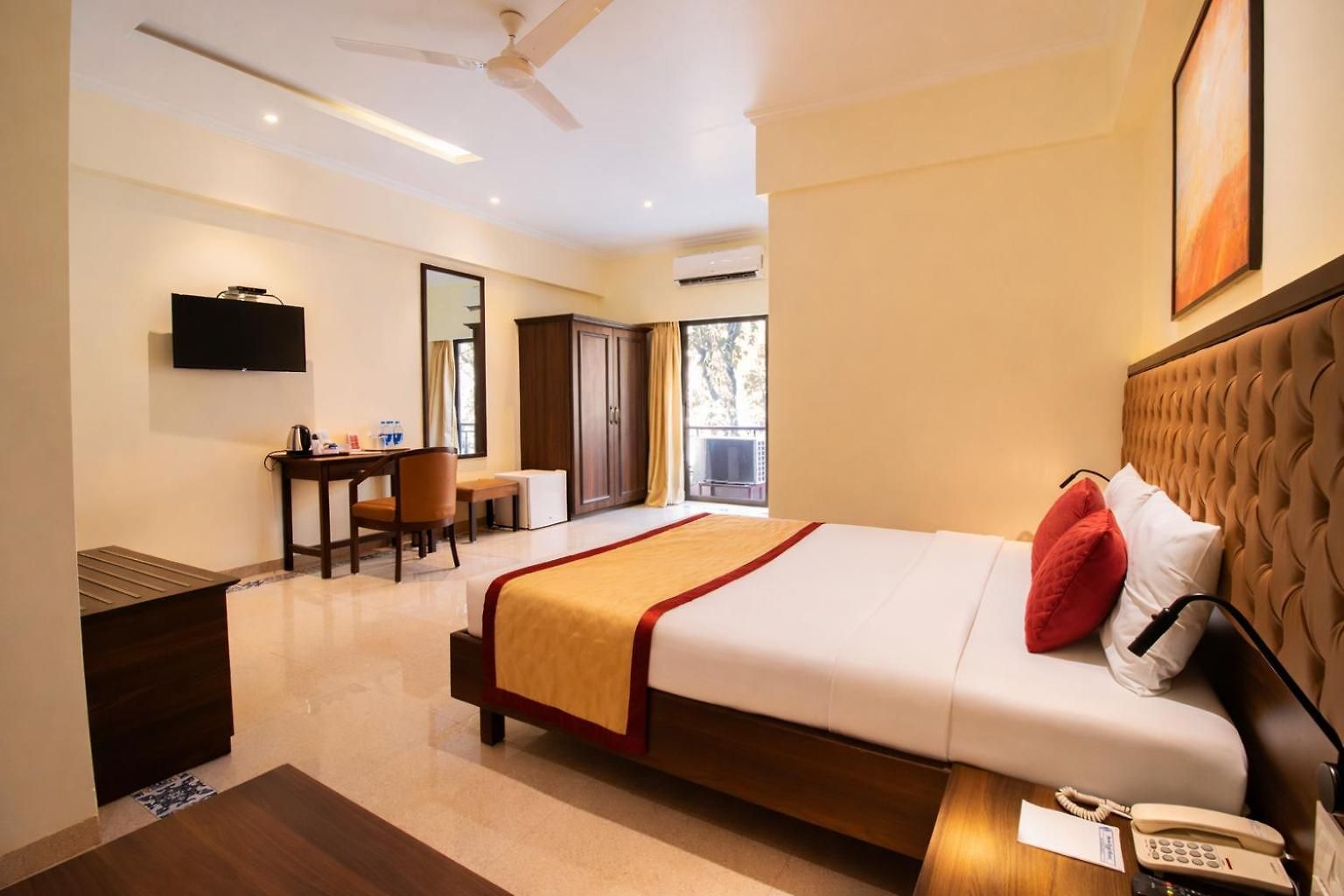West End Opp Hospital Hotel Mumbai