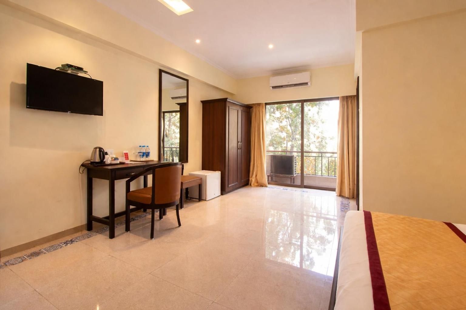Hotel West End Opp Hospital Mumbai