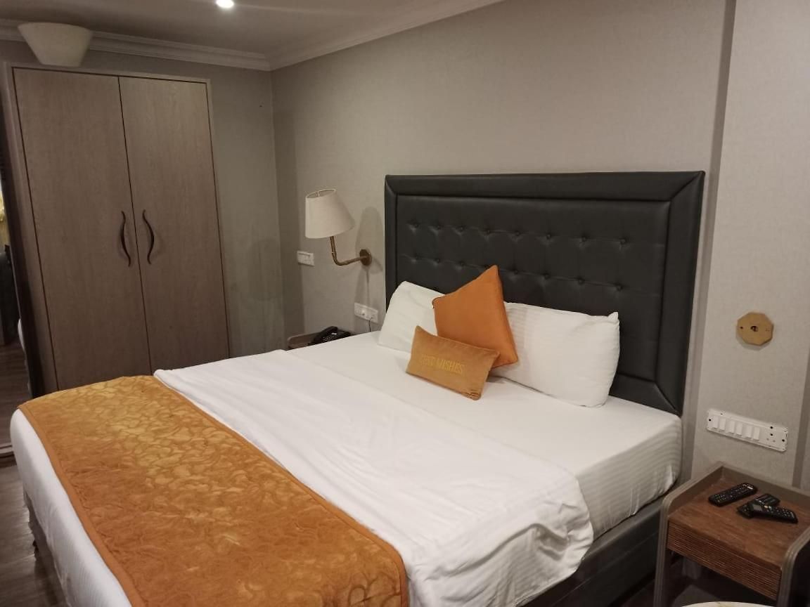 Hotel Highway Andheri East