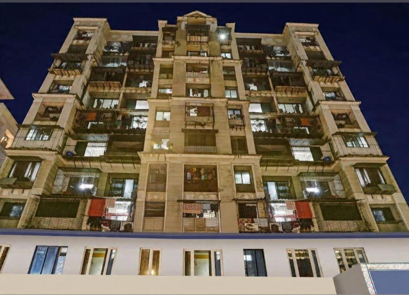 Hotel Fabhotel Amber Crop