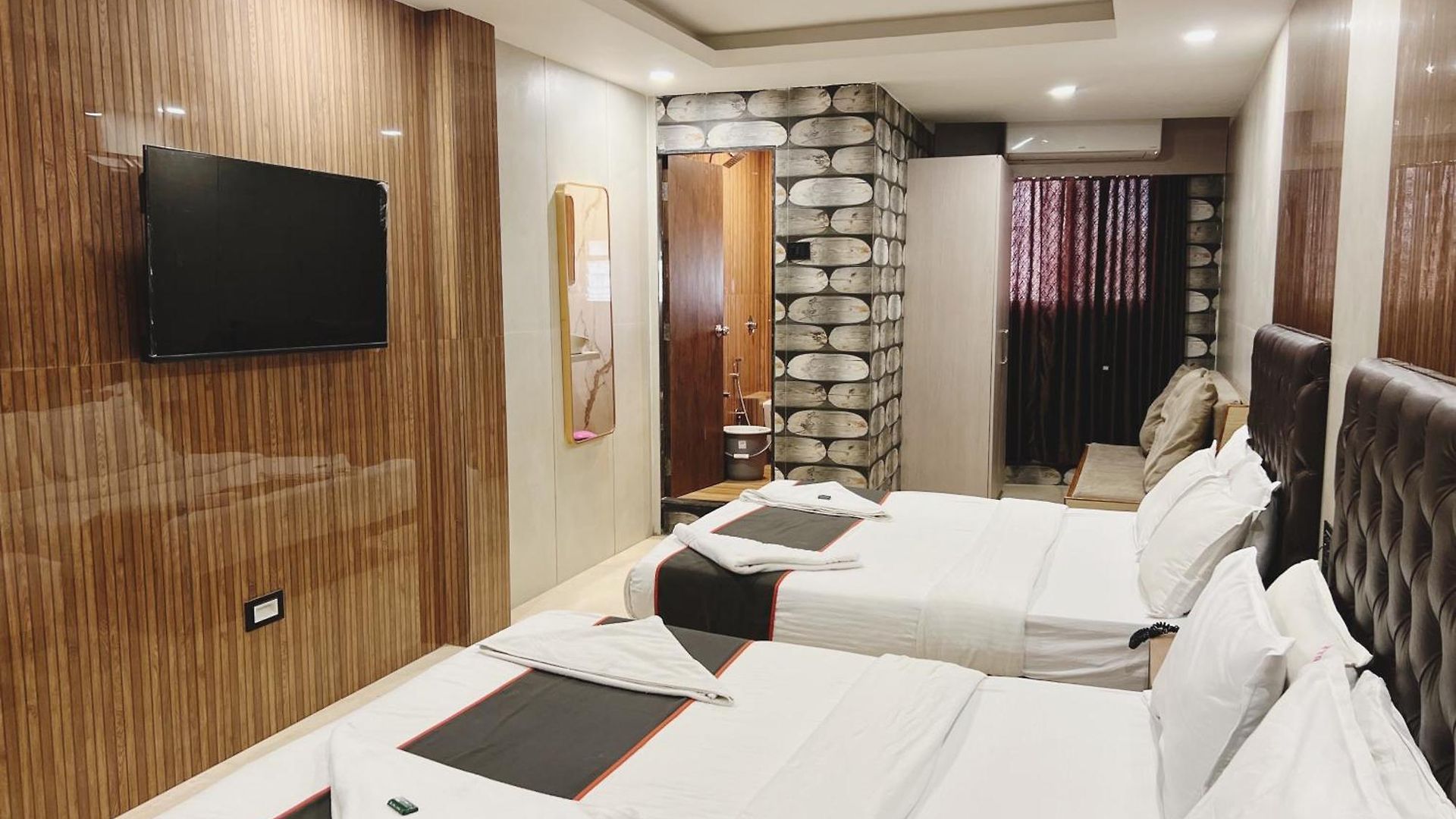 U Life Guest house