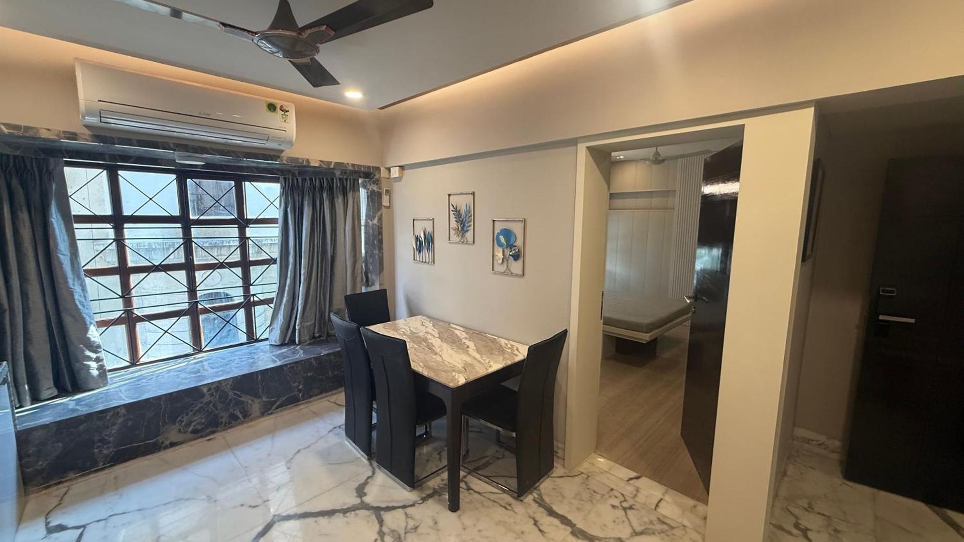 Bandra's Prime Luxurious 2 Bhk * Mumbai