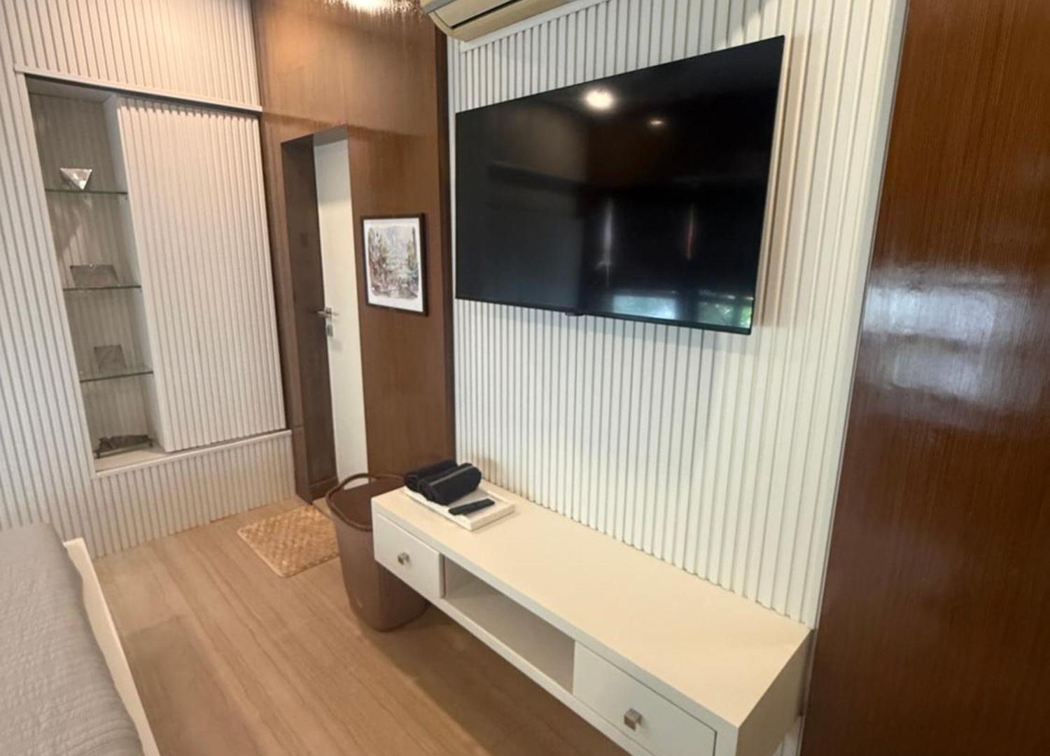 Bandra's Prime Luxurious 2 Bhk Mumbai