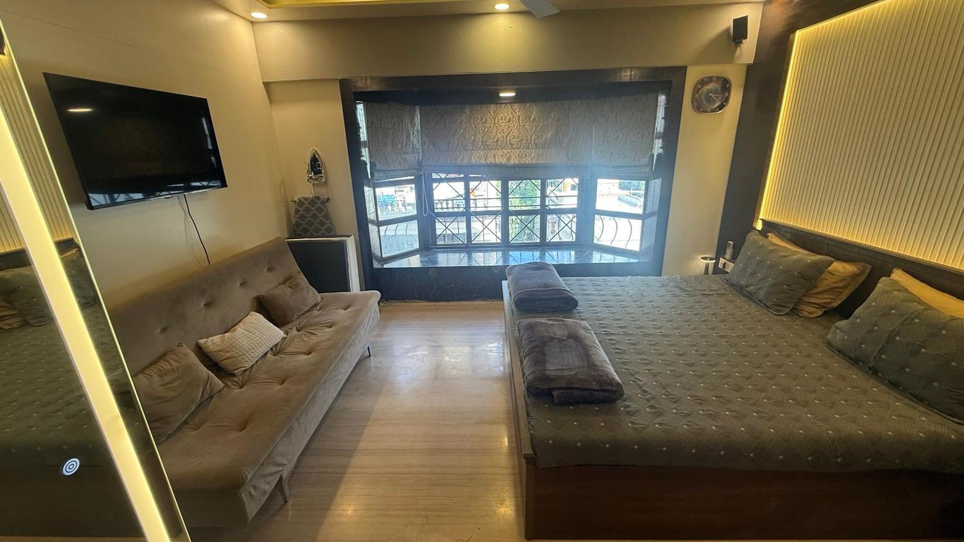 Bandra's Prime Luxurious 2 Bhk