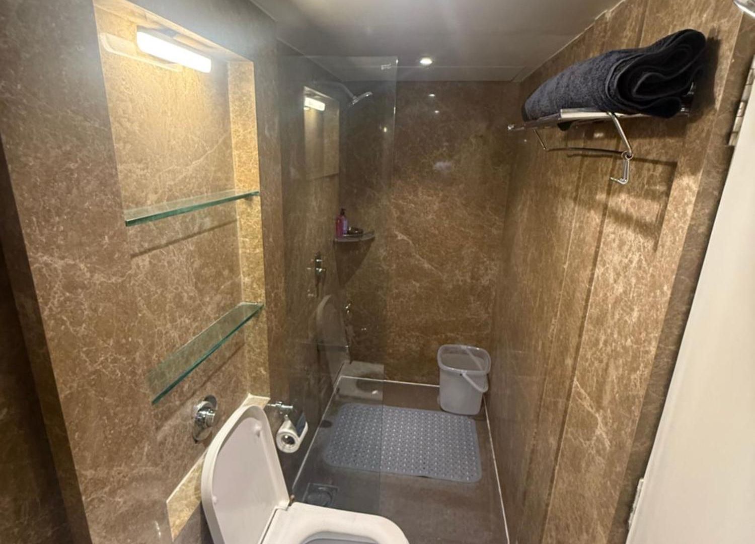Apartment Bandra's Prime Luxurious 2 Bhk Mumbai