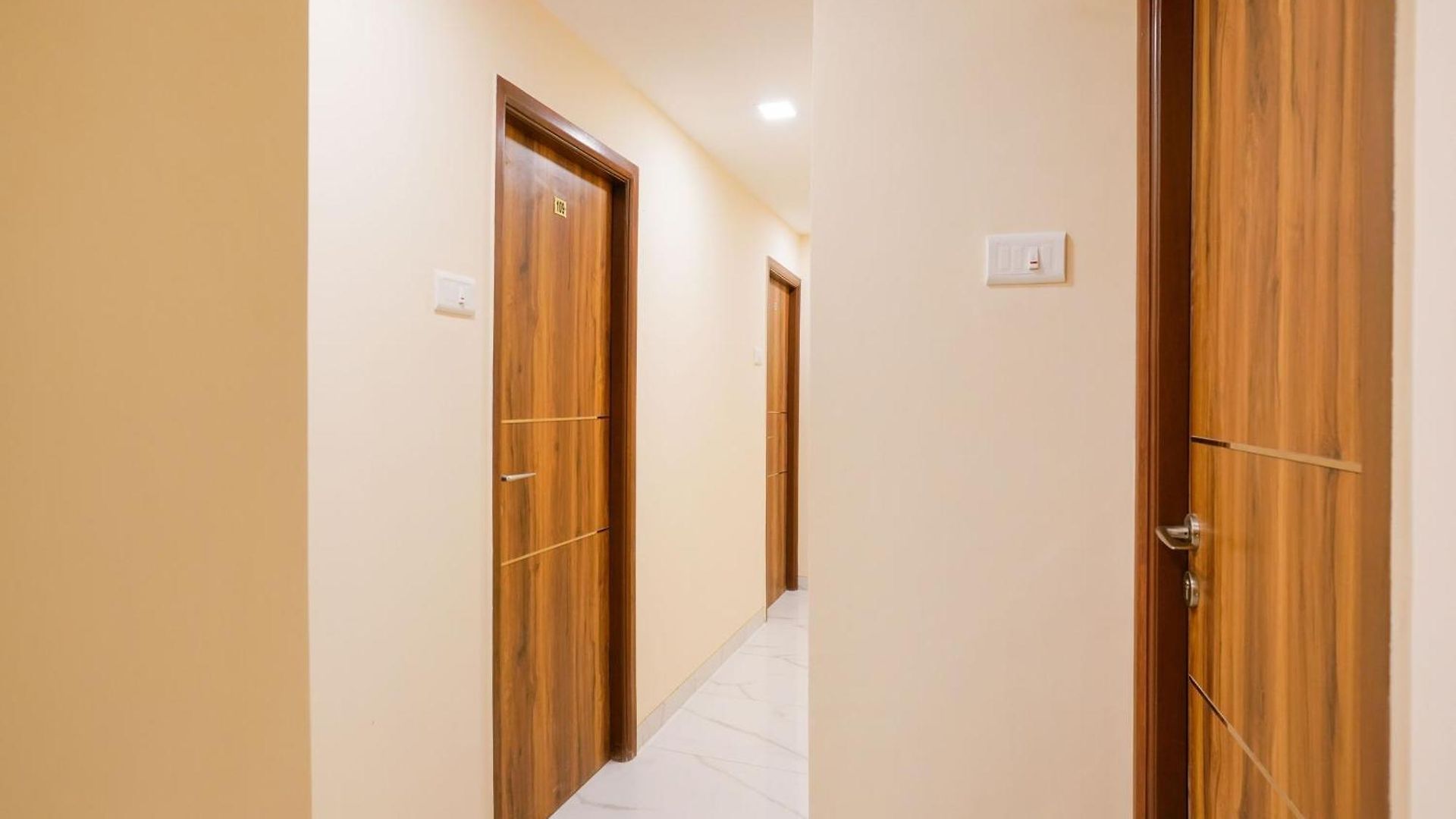 Hotel O King Residency Near Bharat Talkies Mumbai