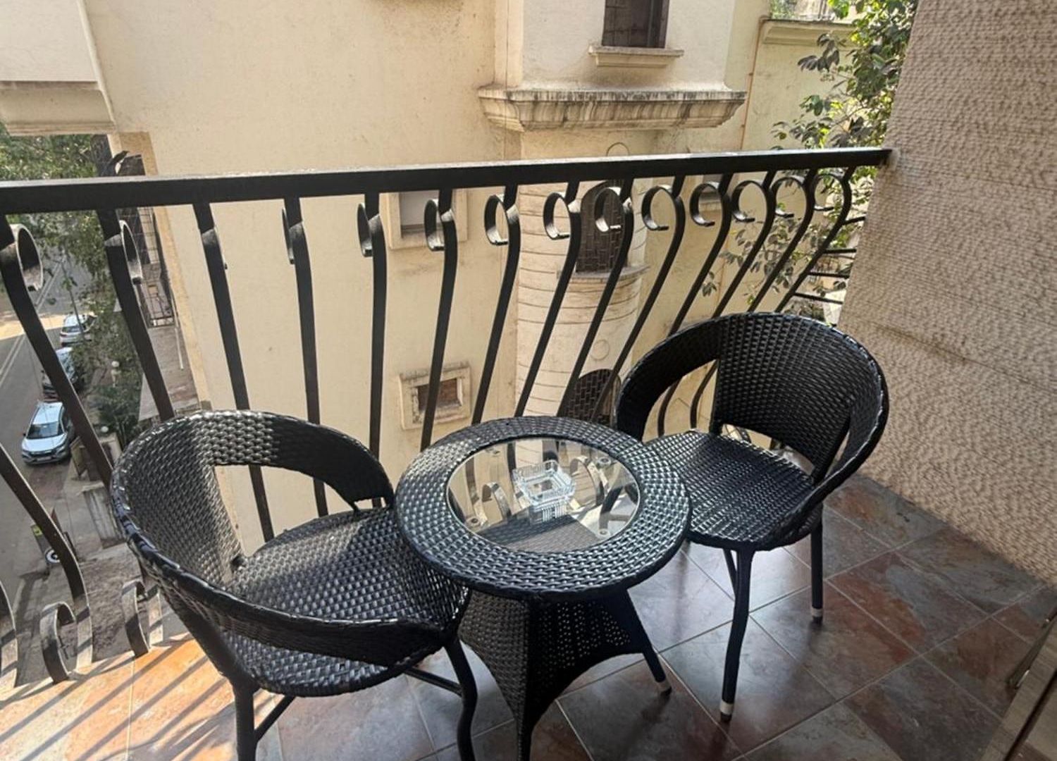 Bandra's Prime Luxurious 2 Bhk Apartment *