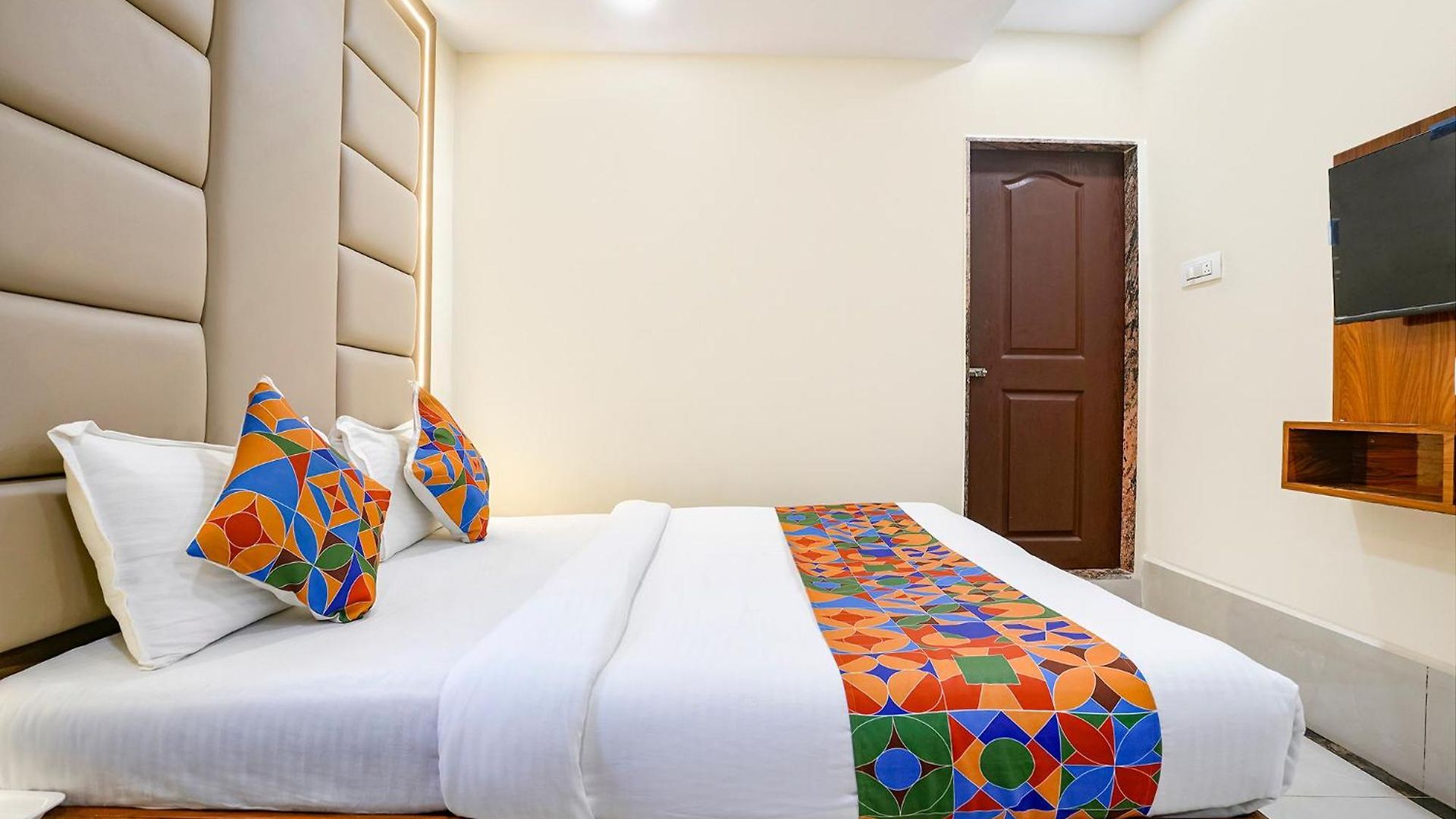 Eldoria Palace - Near Us Consulate & Bkc Mumbai