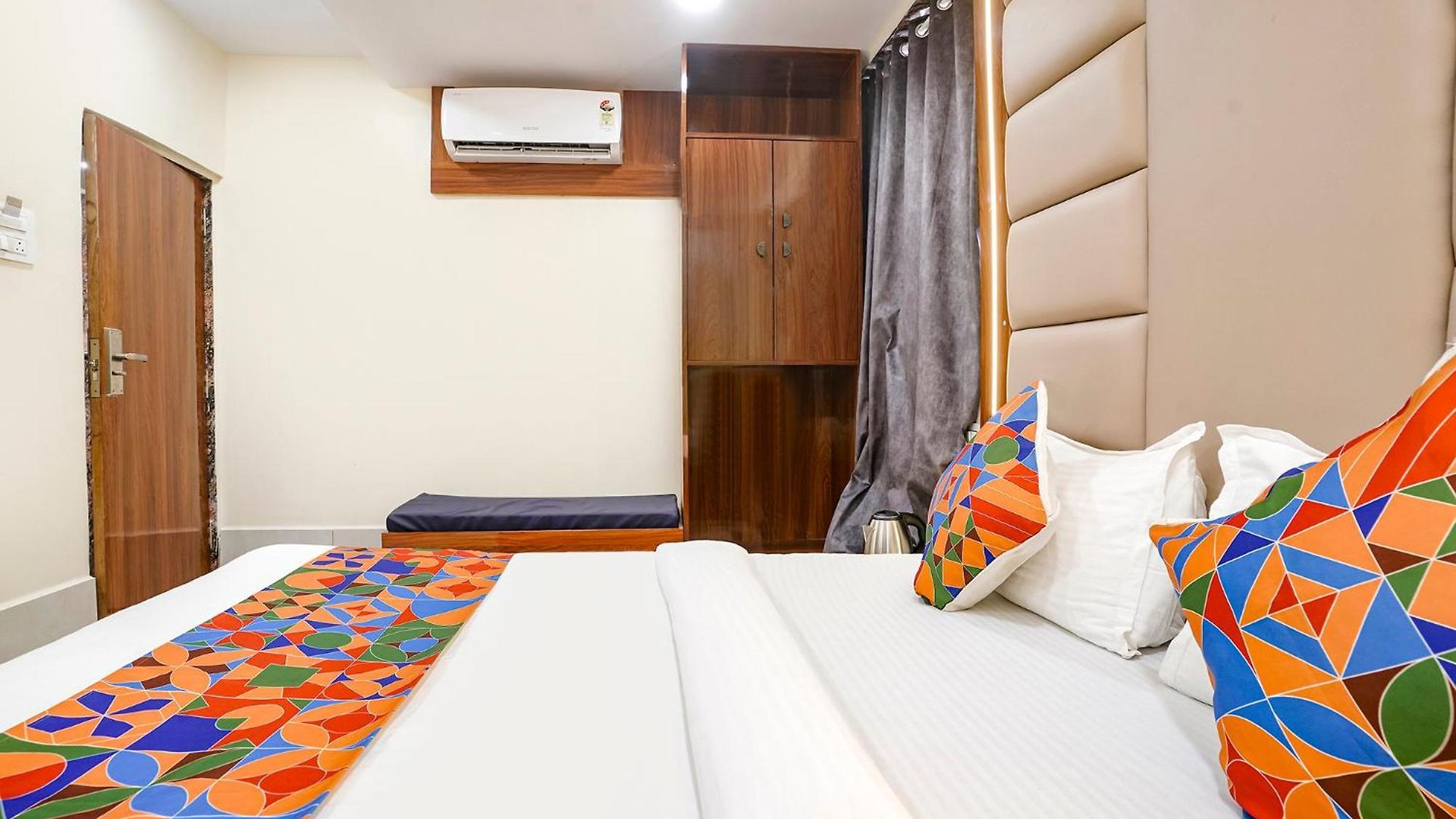 Eldoria Palace - Near Us Consulate & Bkc * Mumbai