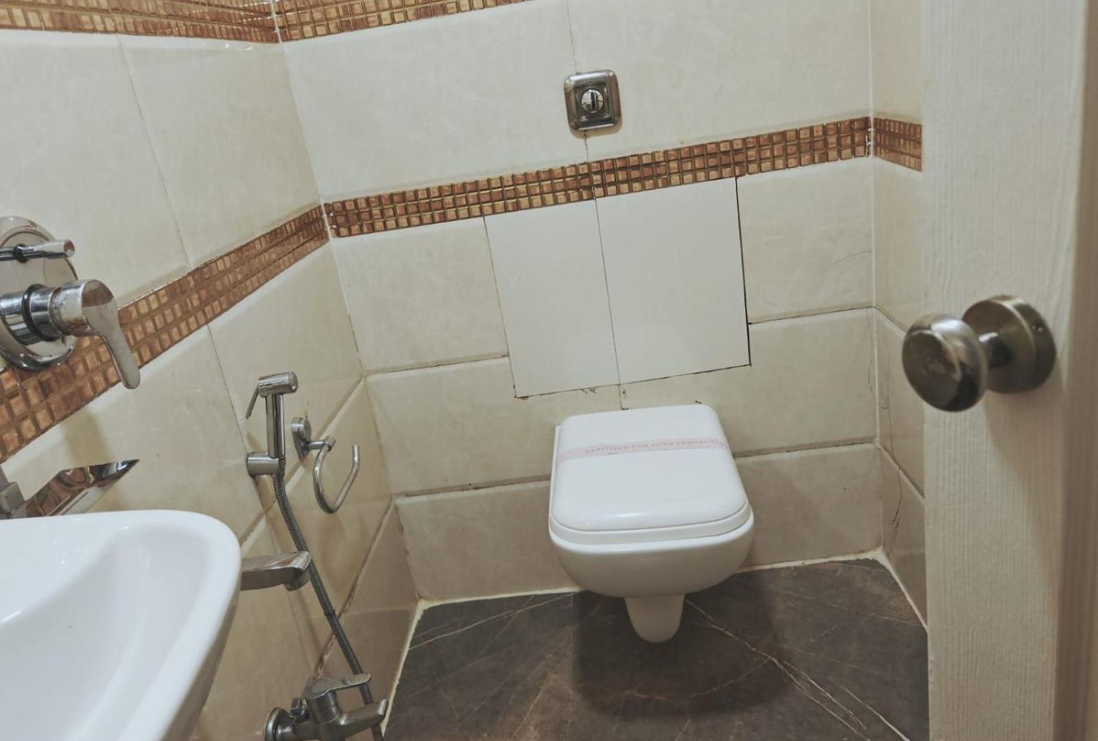 Palm Breeze - Colaba 3*