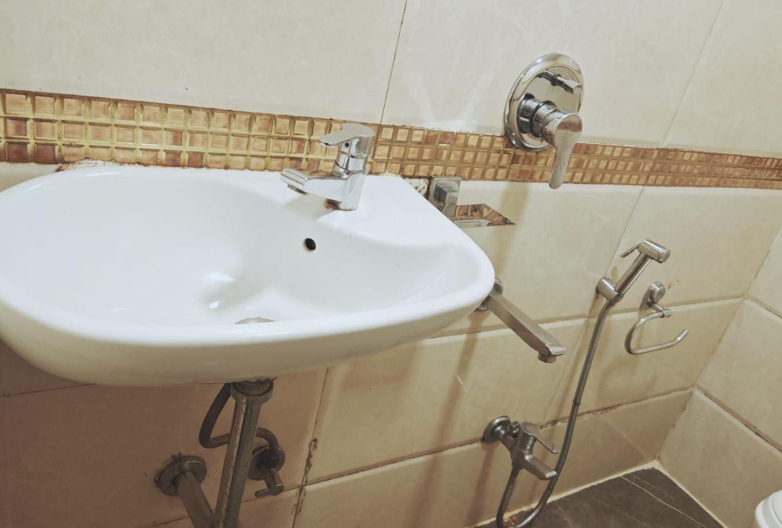 Palm Breeze - Colaba 3*