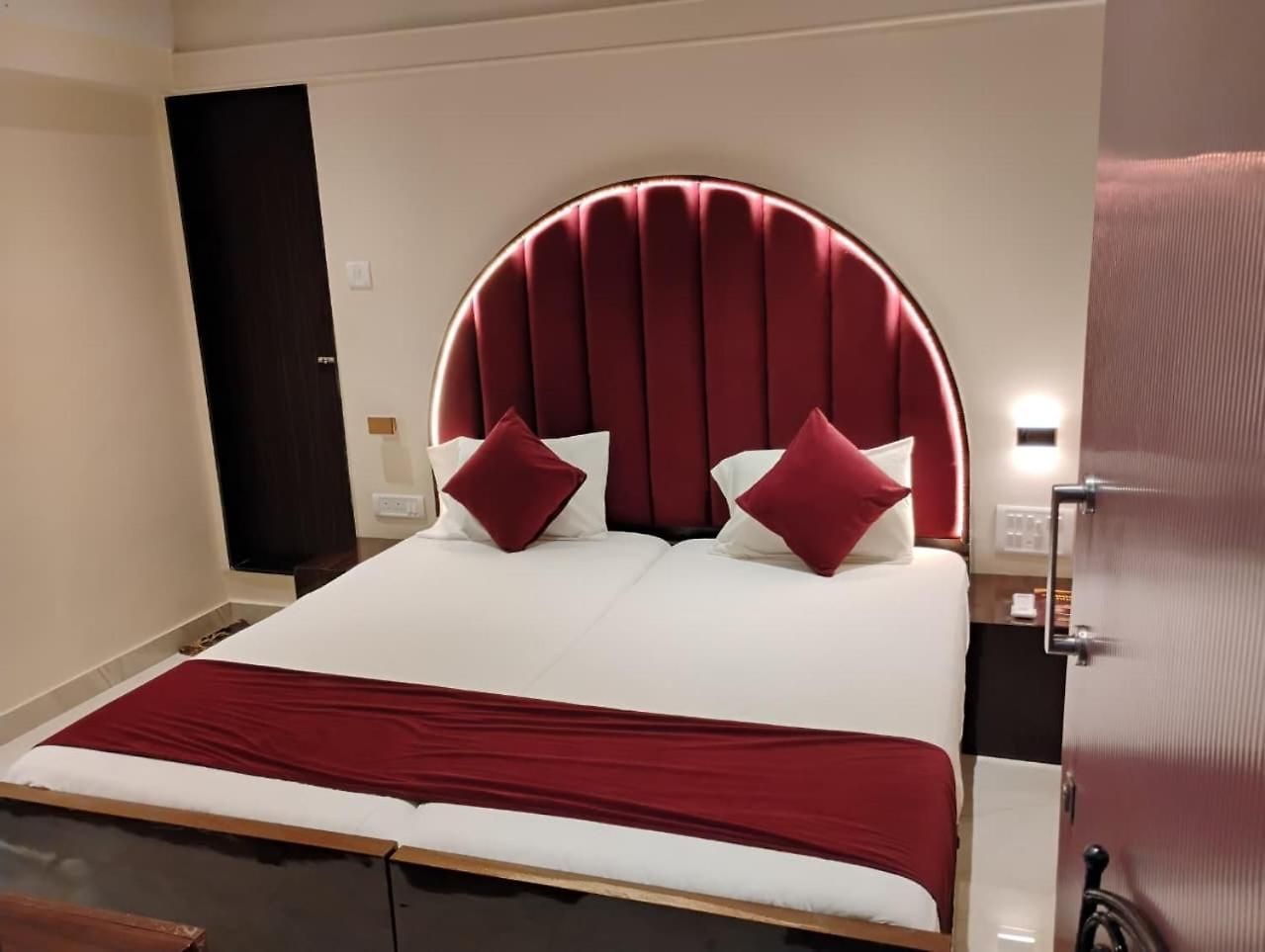 Hotel Saigal Mumbai