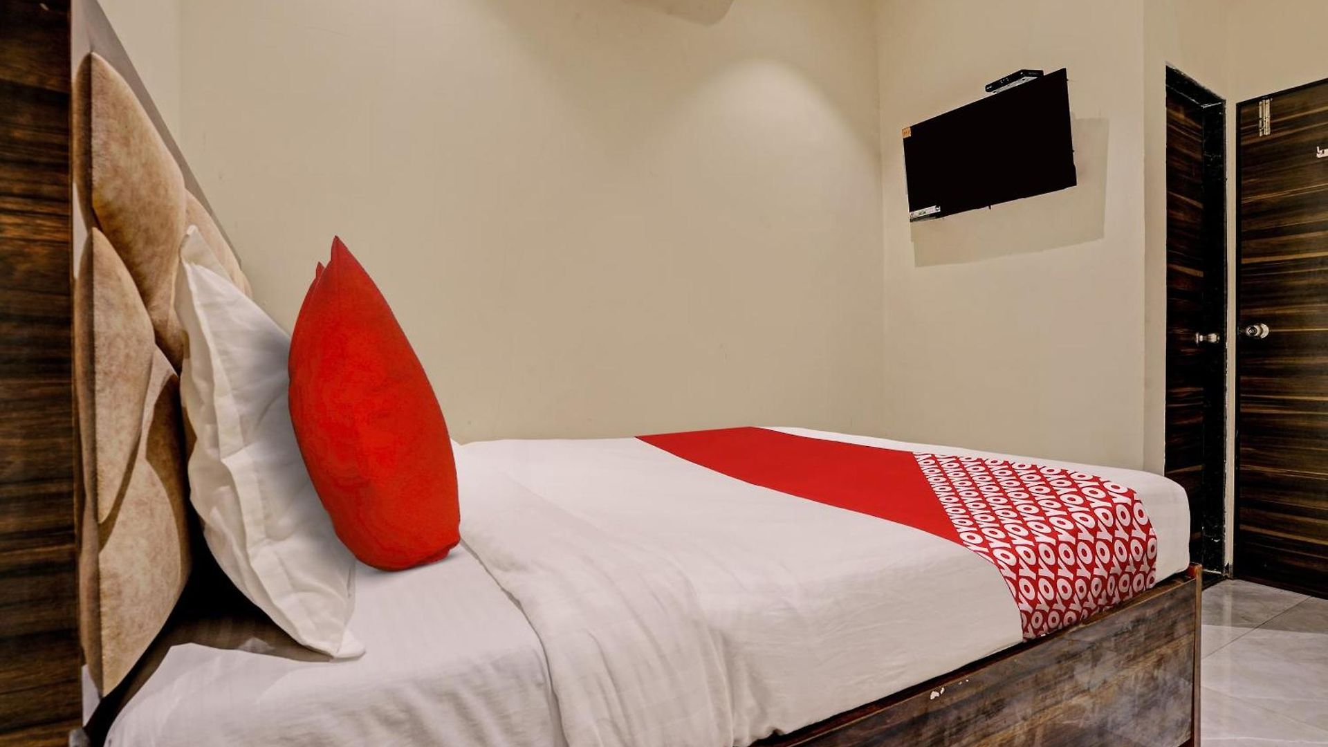 O Nk Grand Hotel Mumbai