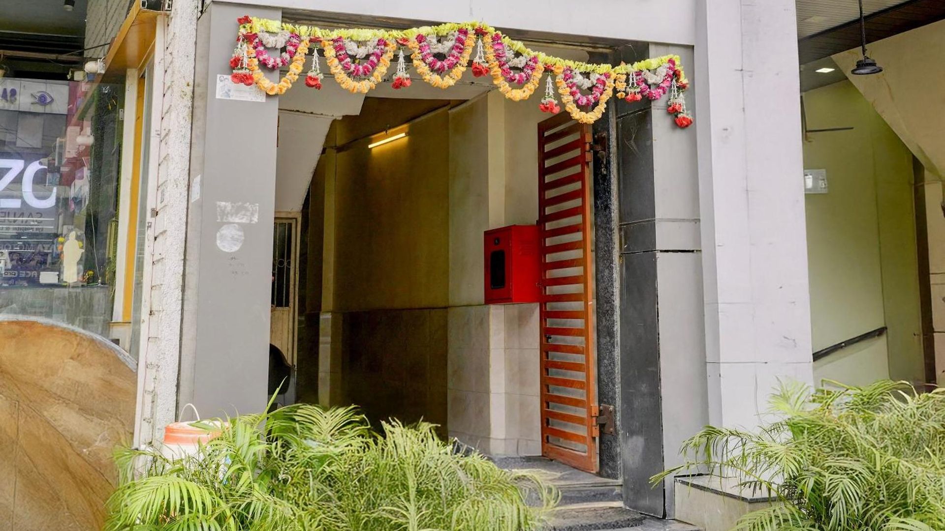 Hotel O Shubham & Boarding Shahad Railway Station