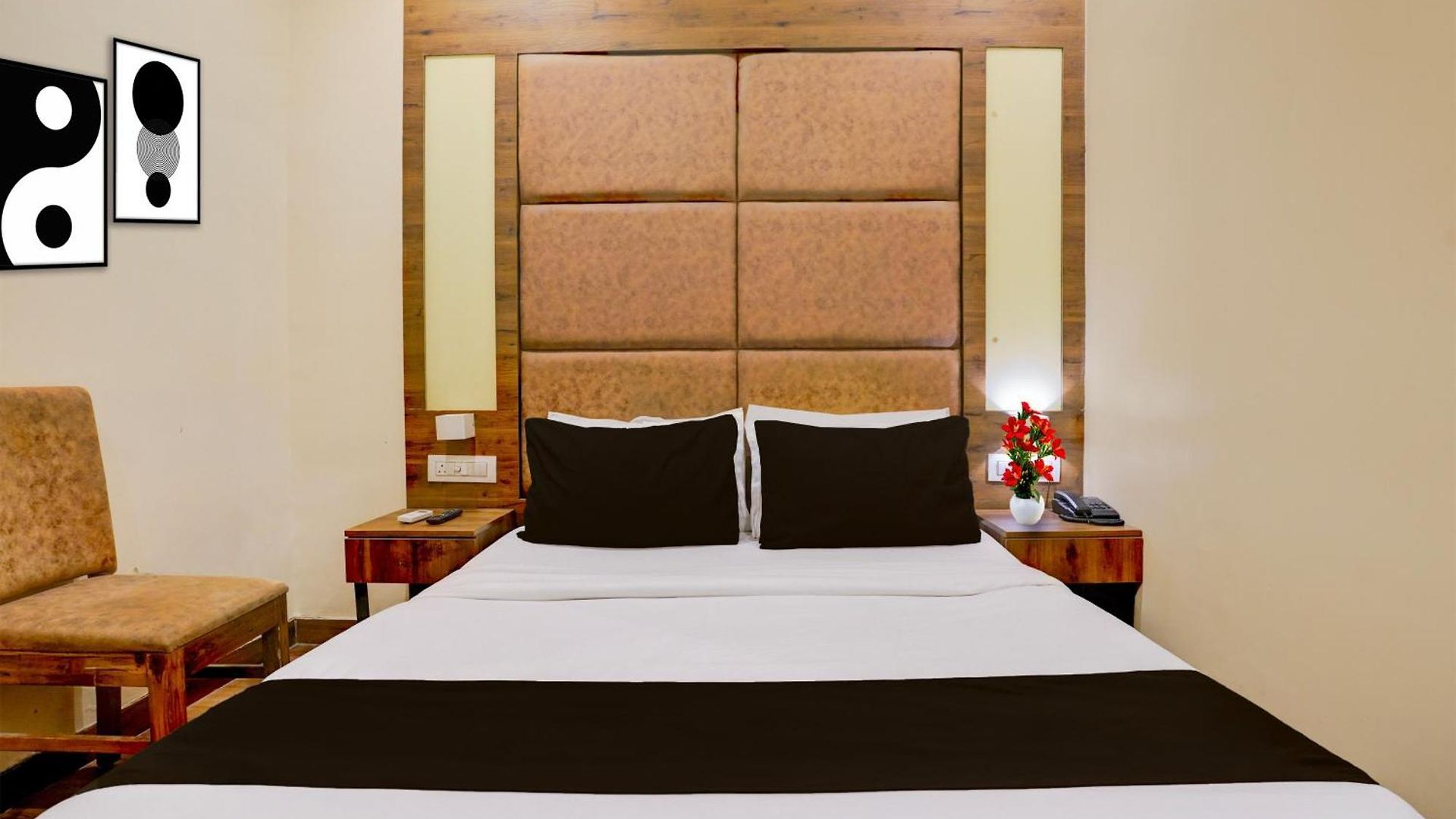 Townhouse Lbs Road Bkc Formerly Royal Palace 4* Mumbai