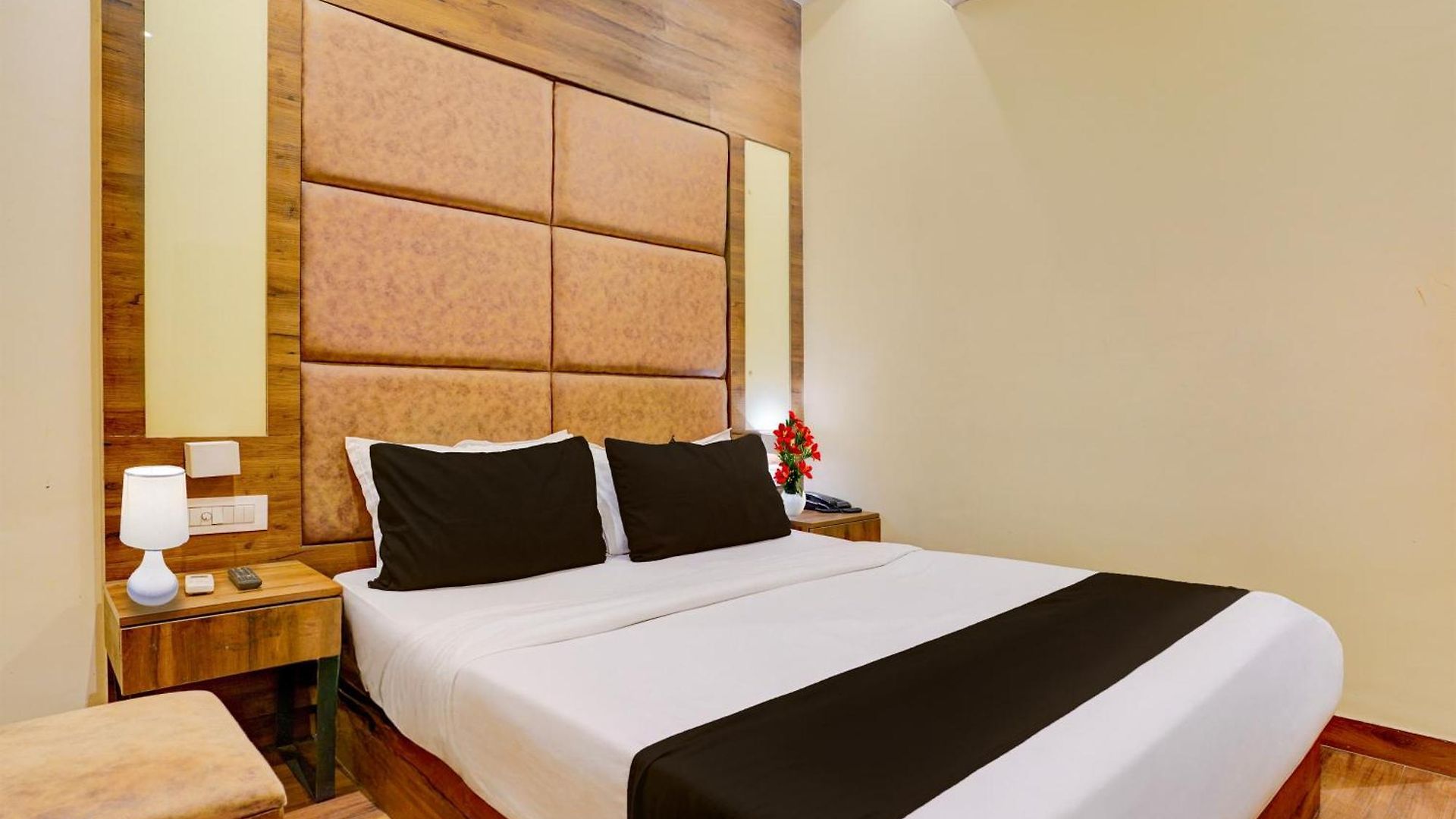 Townhouse Lbs Road Bkc Formerly Royal Palace 4*