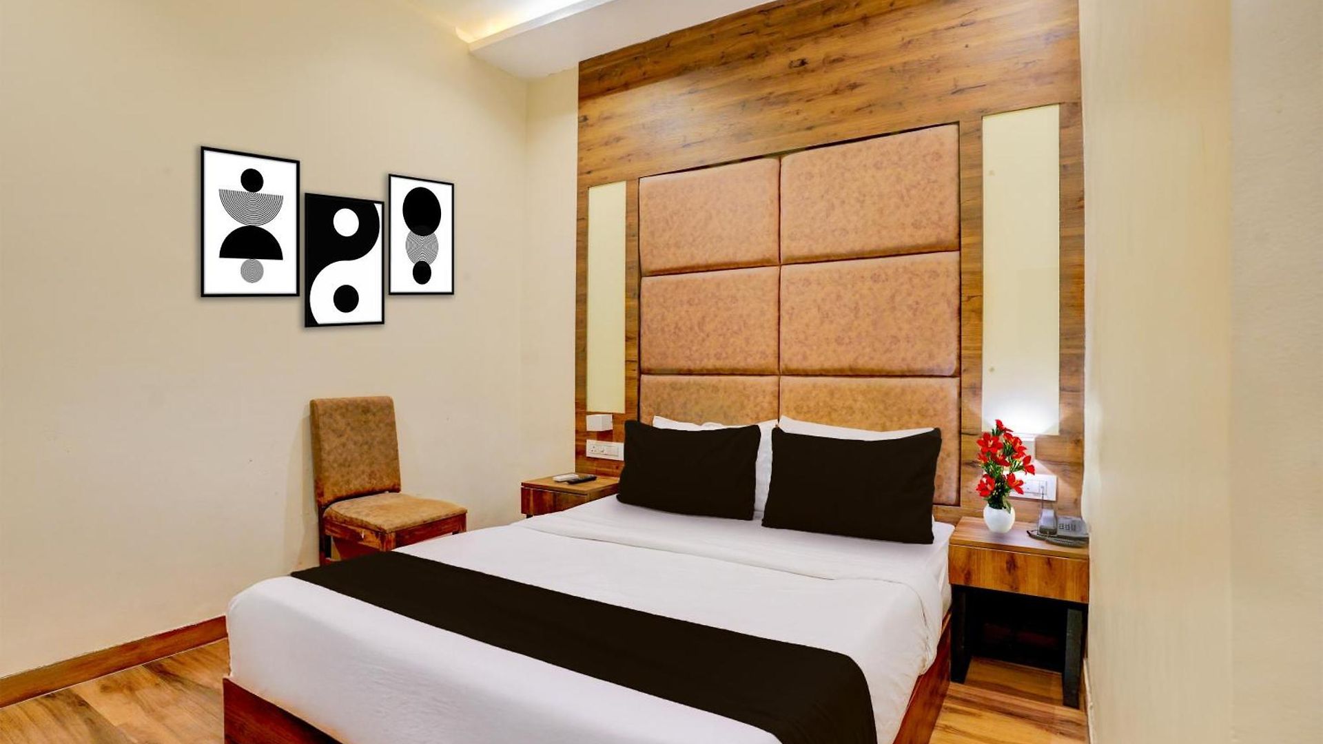 Hotel Townhouse Lbs Road Bkc Formerly Royal Palace 4*