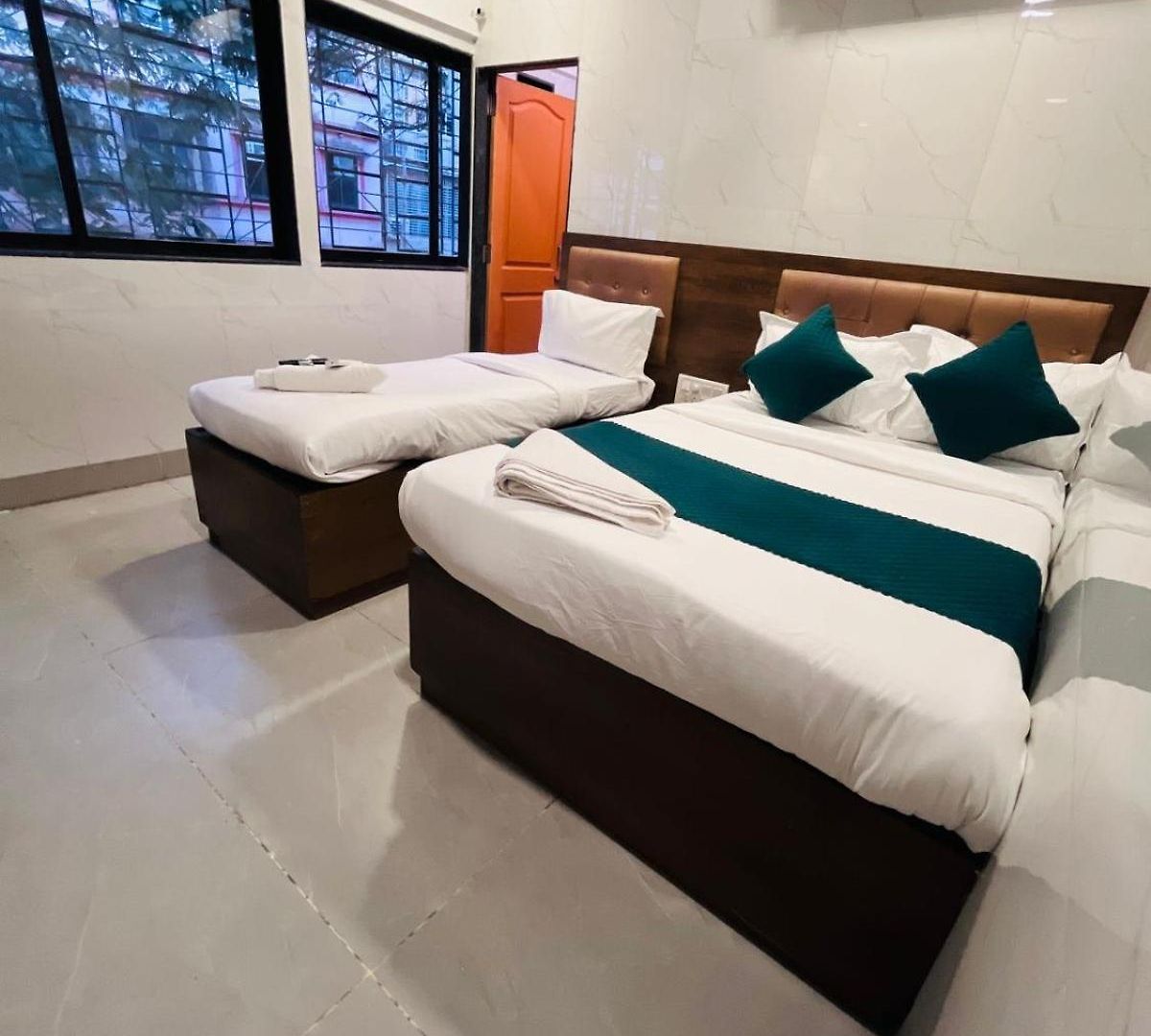 Benz 3* Mumbai