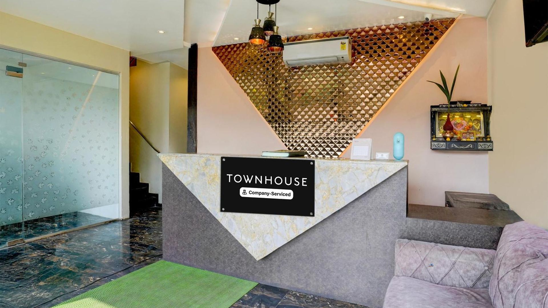 Townhouse Lbs Road Bkc Formerly Royal Palace Hotel Mumbai